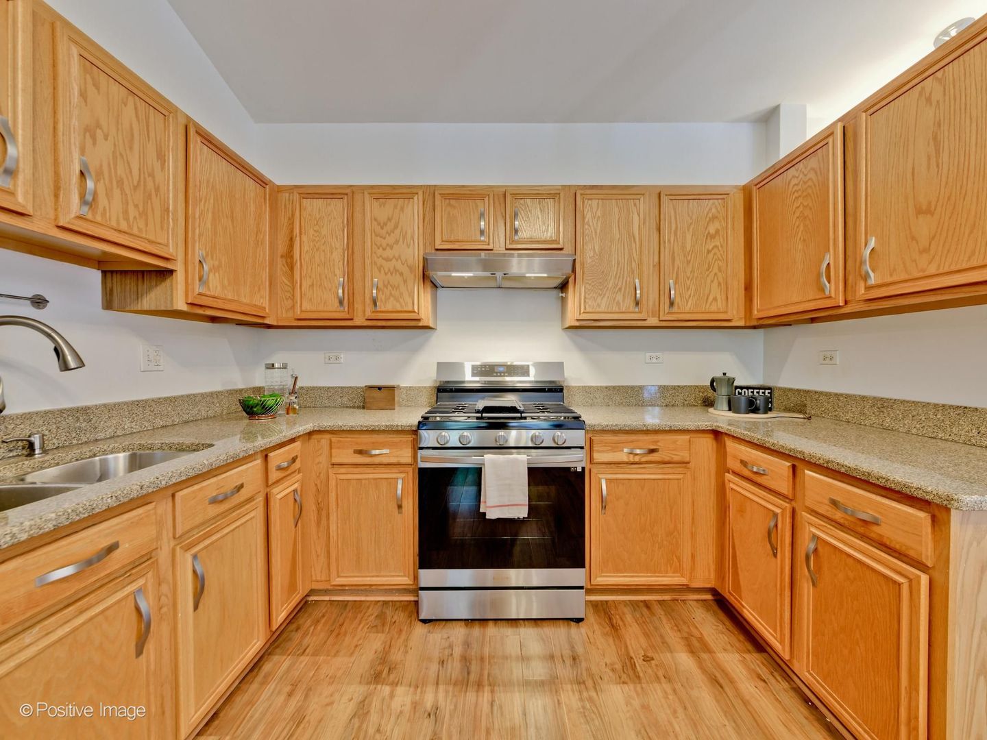 121 Commons Court Wheeling, IL 60090 - Photo 14 of 36