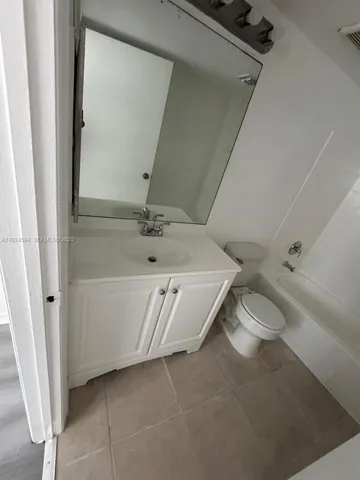 $1,900 | 8965 Okeechobee Boulevard, Unit 107, West Palm Beach, FL 33411