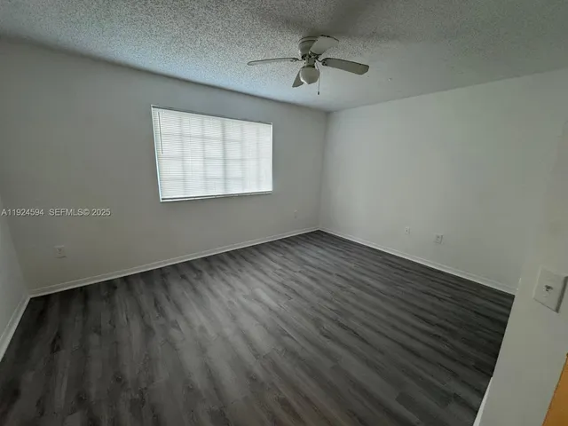 $1,900 | 8965 Okeechobee Boulevard, Unit 107, West Palm Beach, FL 33411