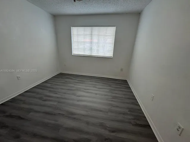 $1,900 | 8965 Okeechobee Boulevard, Unit 107, West Palm Beach, FL 33411