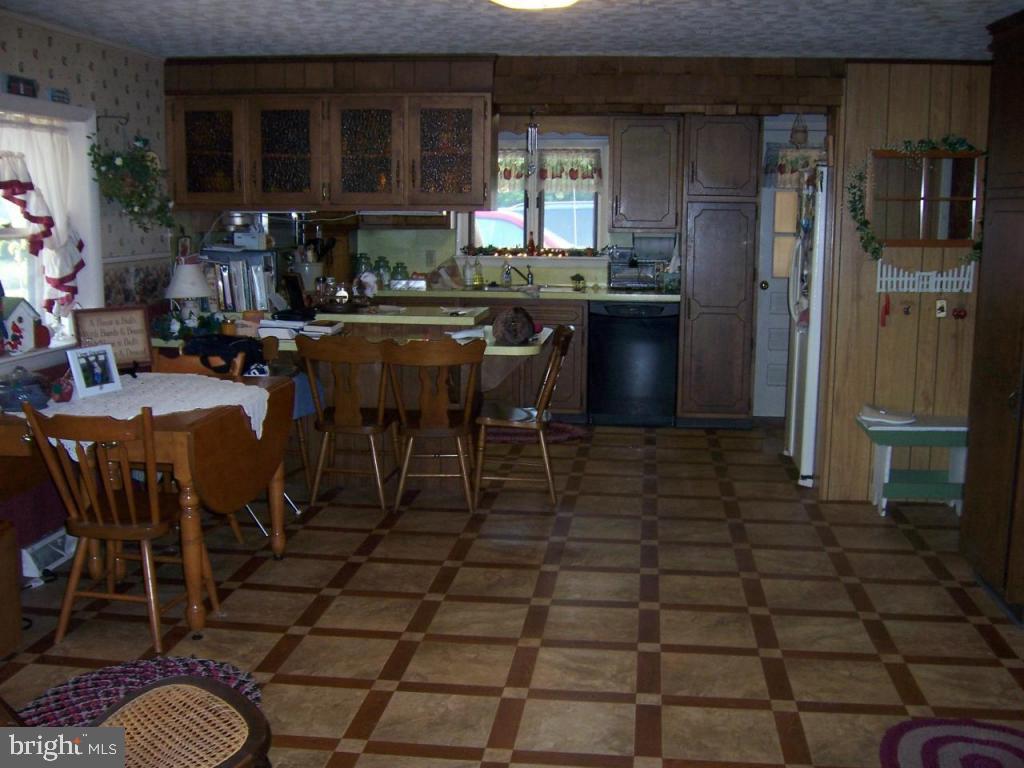 788 Hopeland Road Lititz, PA 17543 - Photo 6 of 7 a view of a dining room with furniture