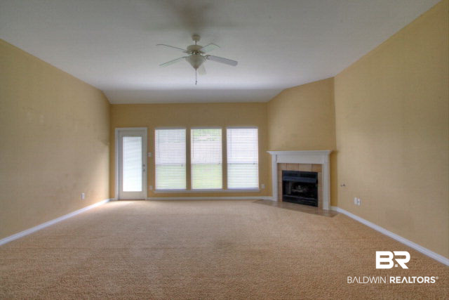 25643 Overlook Drive Loxley, AL 36551 - Photo 5 of 24 great room
