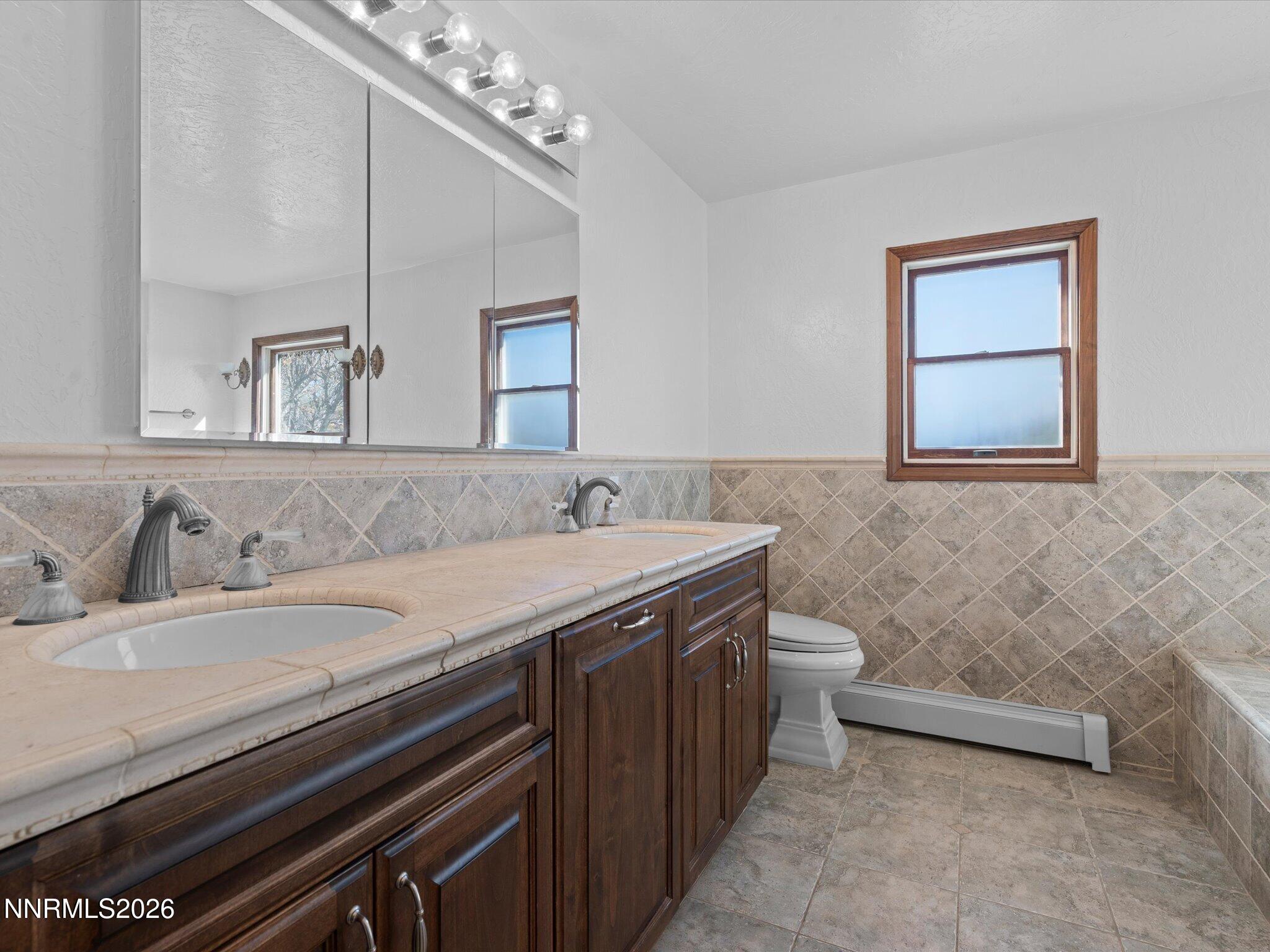 995 Bates Avenue Reno, NV 89502 - Photo 29 of 43 29-995 Bates Ave-138