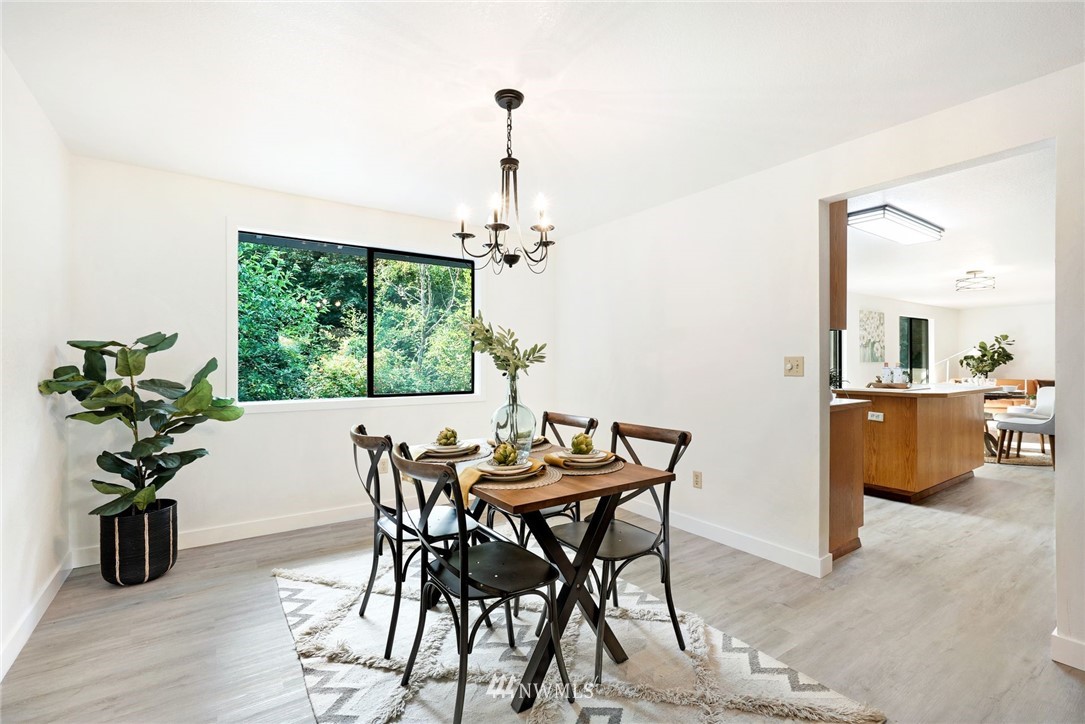 4926 Dover Street Everett, WA 98203 - Photo 6 of 32