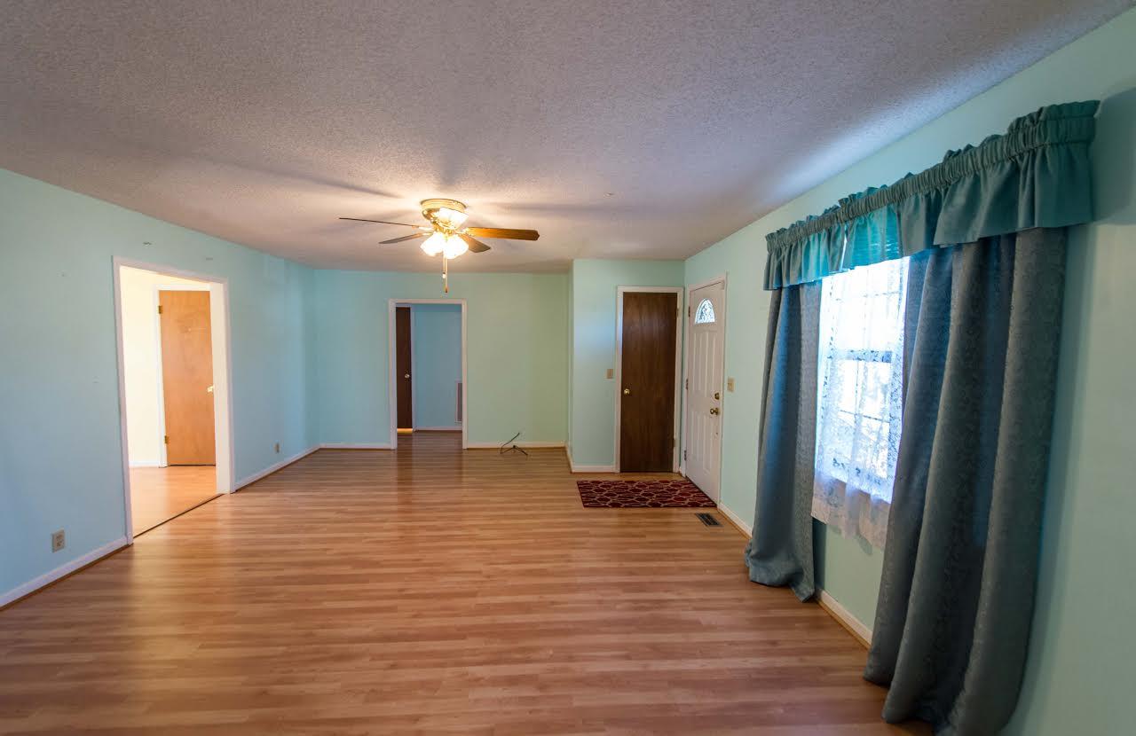 4202 Greenbriar Road Chattanooga, TN 37412 - Photo 3 of 23 5