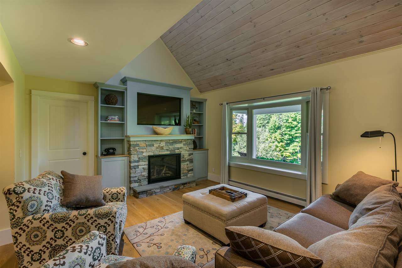399 Old Farm Road Stowe, VT 05672 - Photo 13 of 28