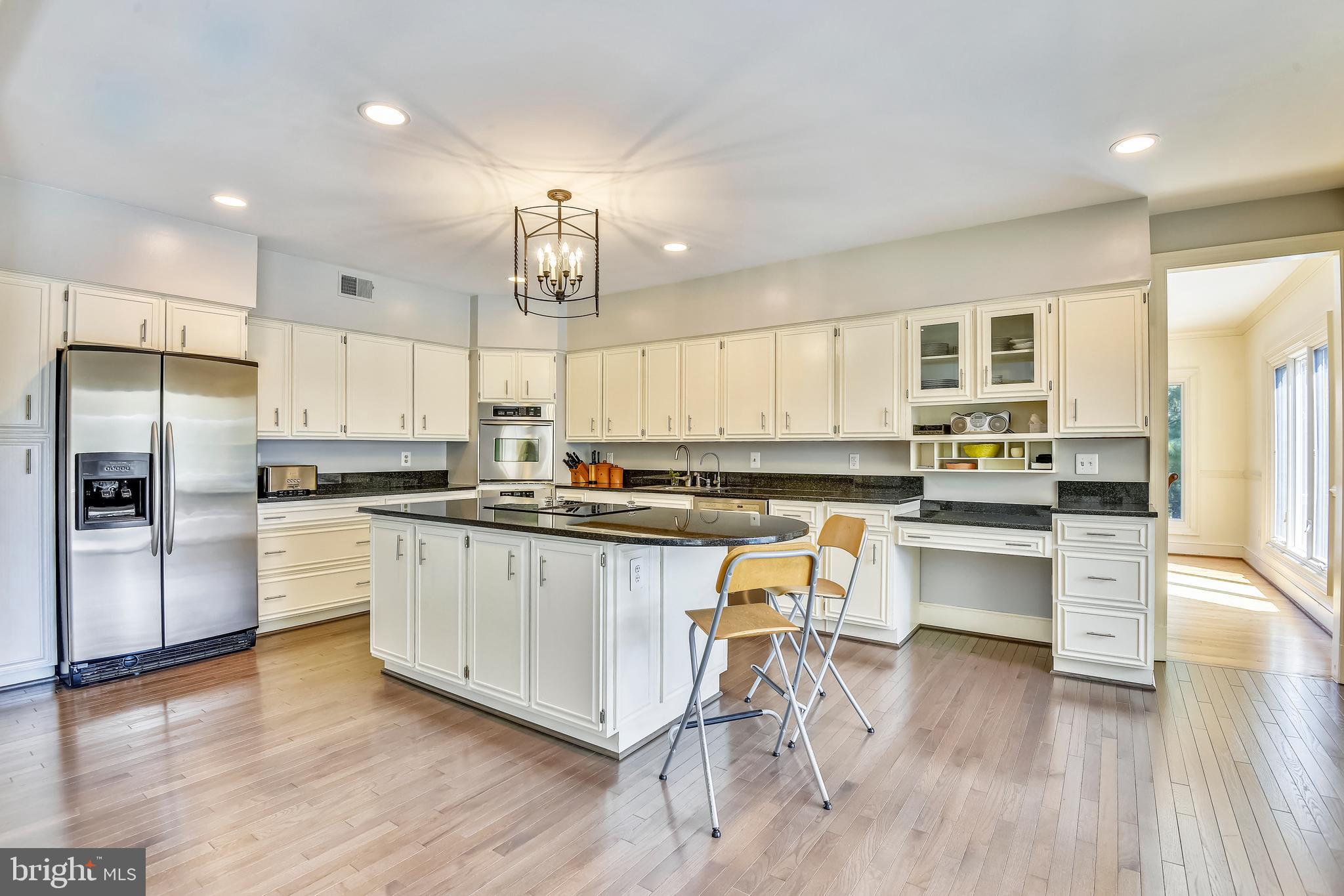10922 Brent Road Potomac, MD 20854 - Photo 4 of 36 Kitchen