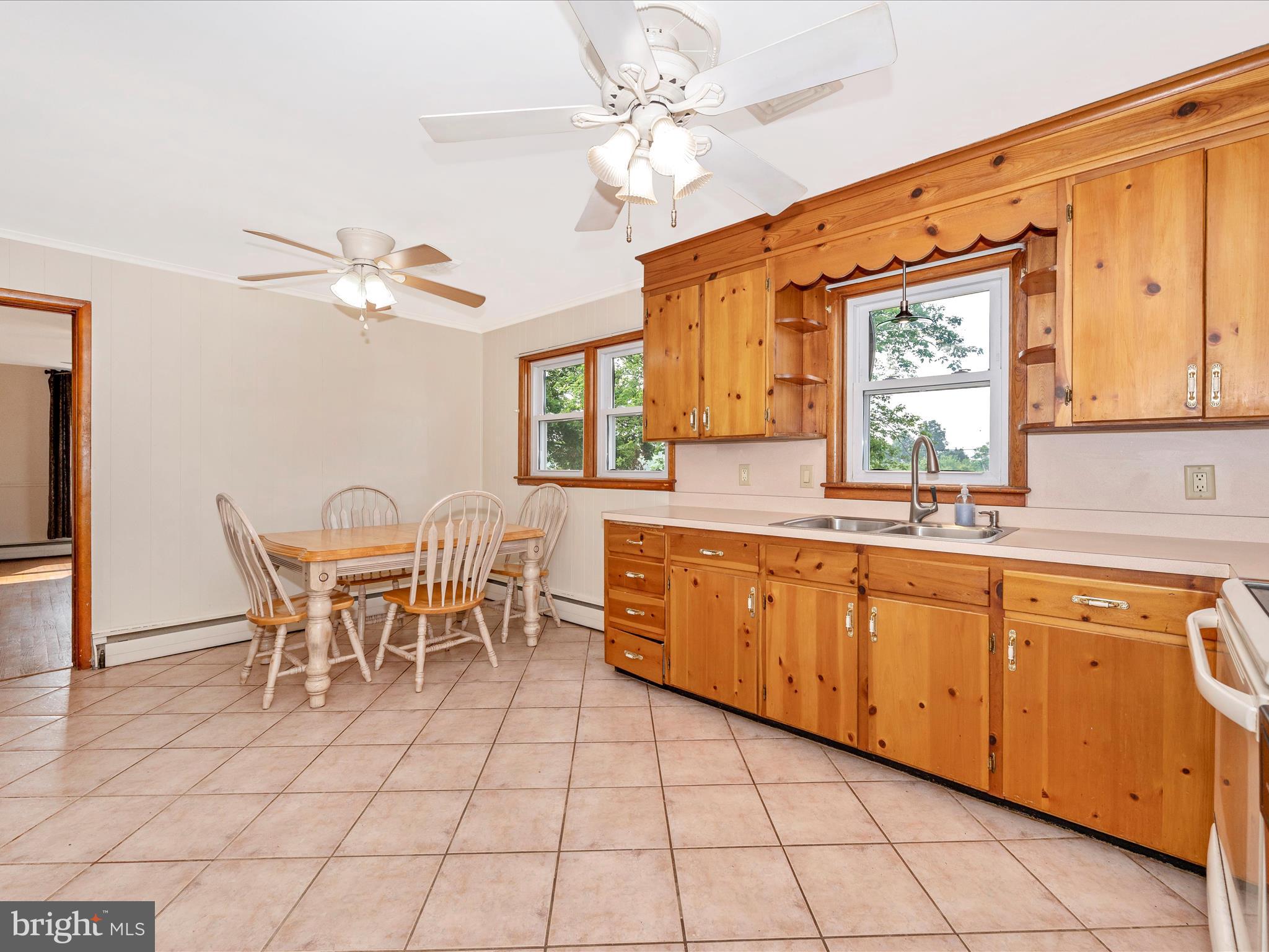 14054 Hoovers Mill Road Rocky Ridge, MD 21778 - Photo 12 of 56 Kitchen
