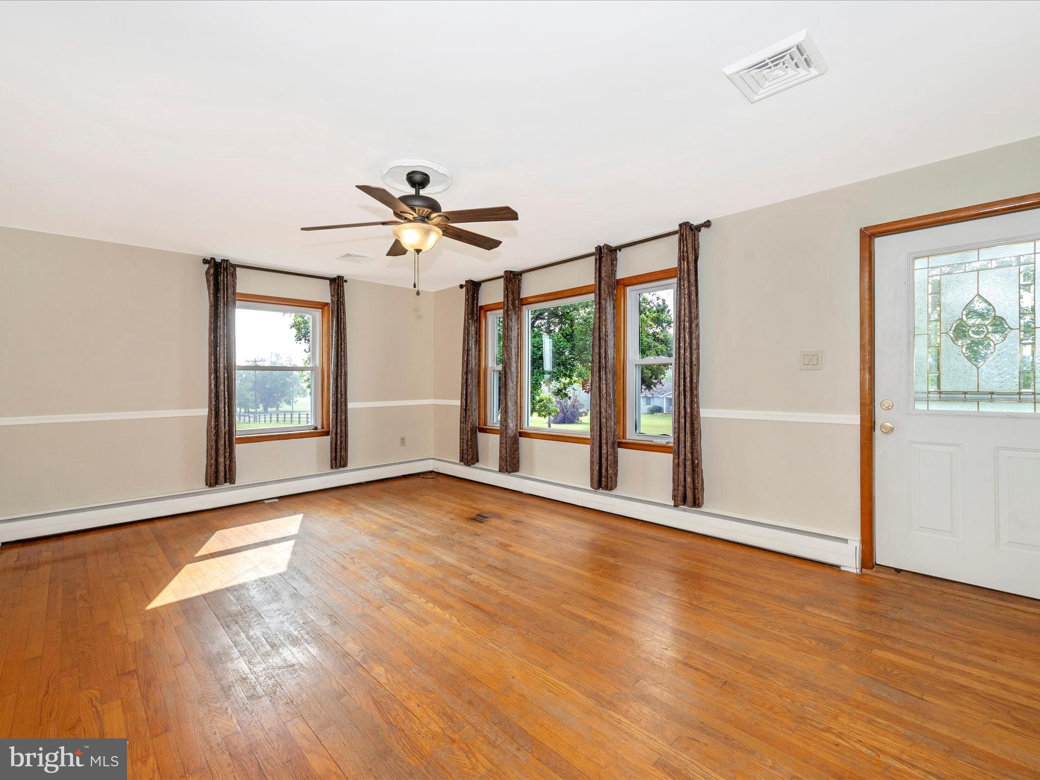 14054 Hoovers Mill Road Rocky Ridge, MD 21778 - Photo 3 of 56 Living Room