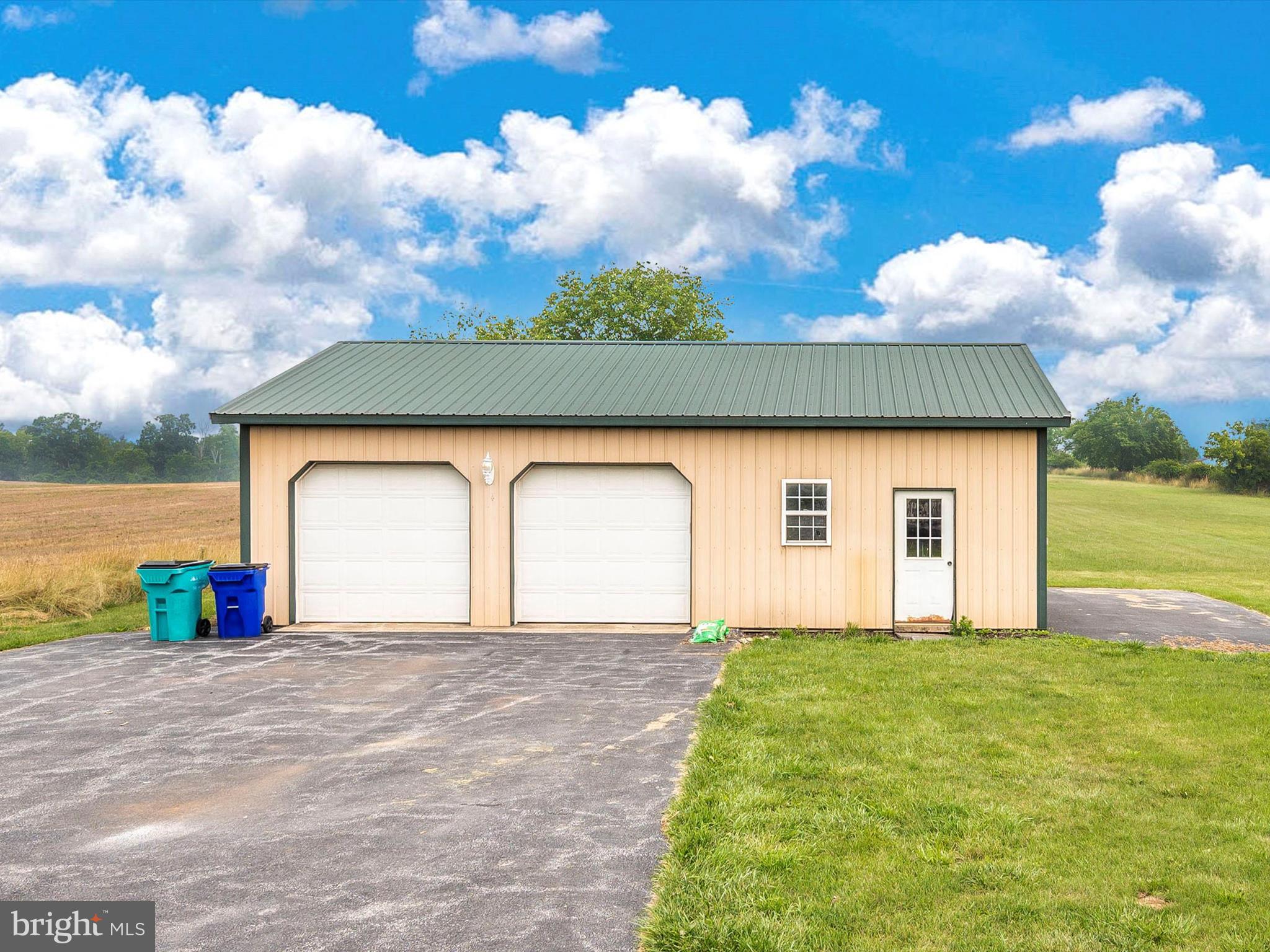 14054 Hoovers Mill Road Rocky Ridge, MD 21778 - Photo 43 of 56 Garage