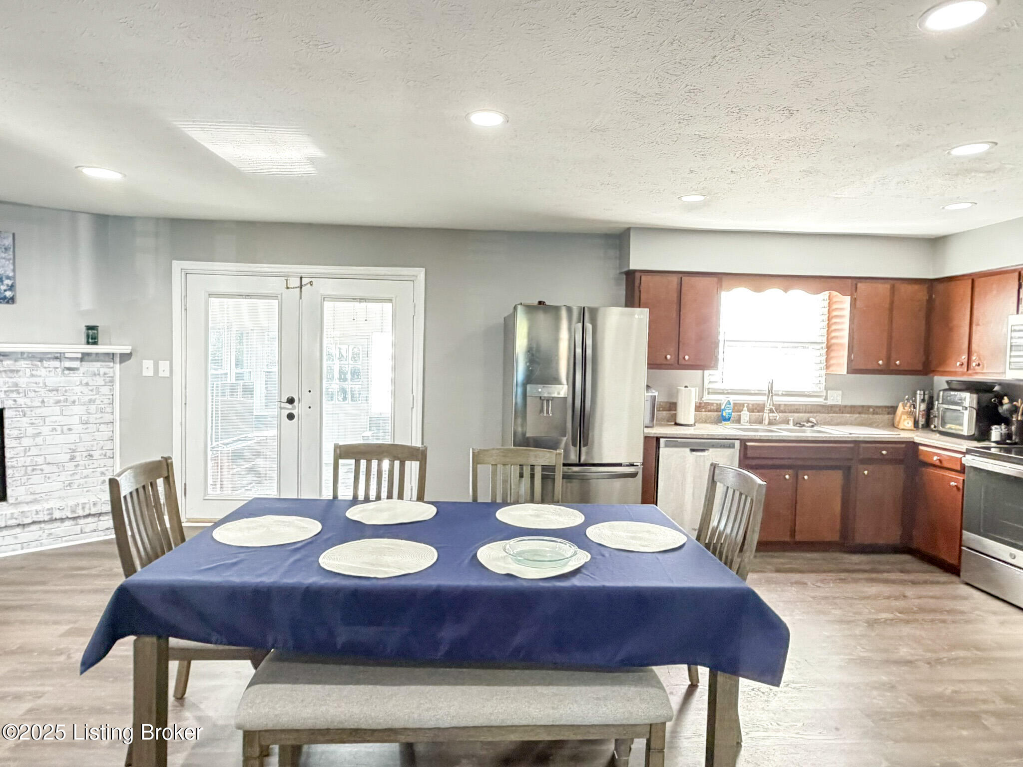 301 Foxtail Road Versailles, KY 40383 - Photo 10 of 38 Dining Area
