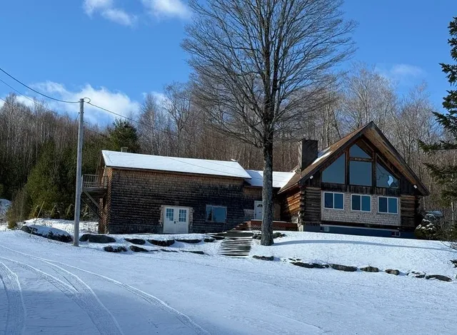 $324,950 | 306 Sparrow Drive, Stamford, VT 05352