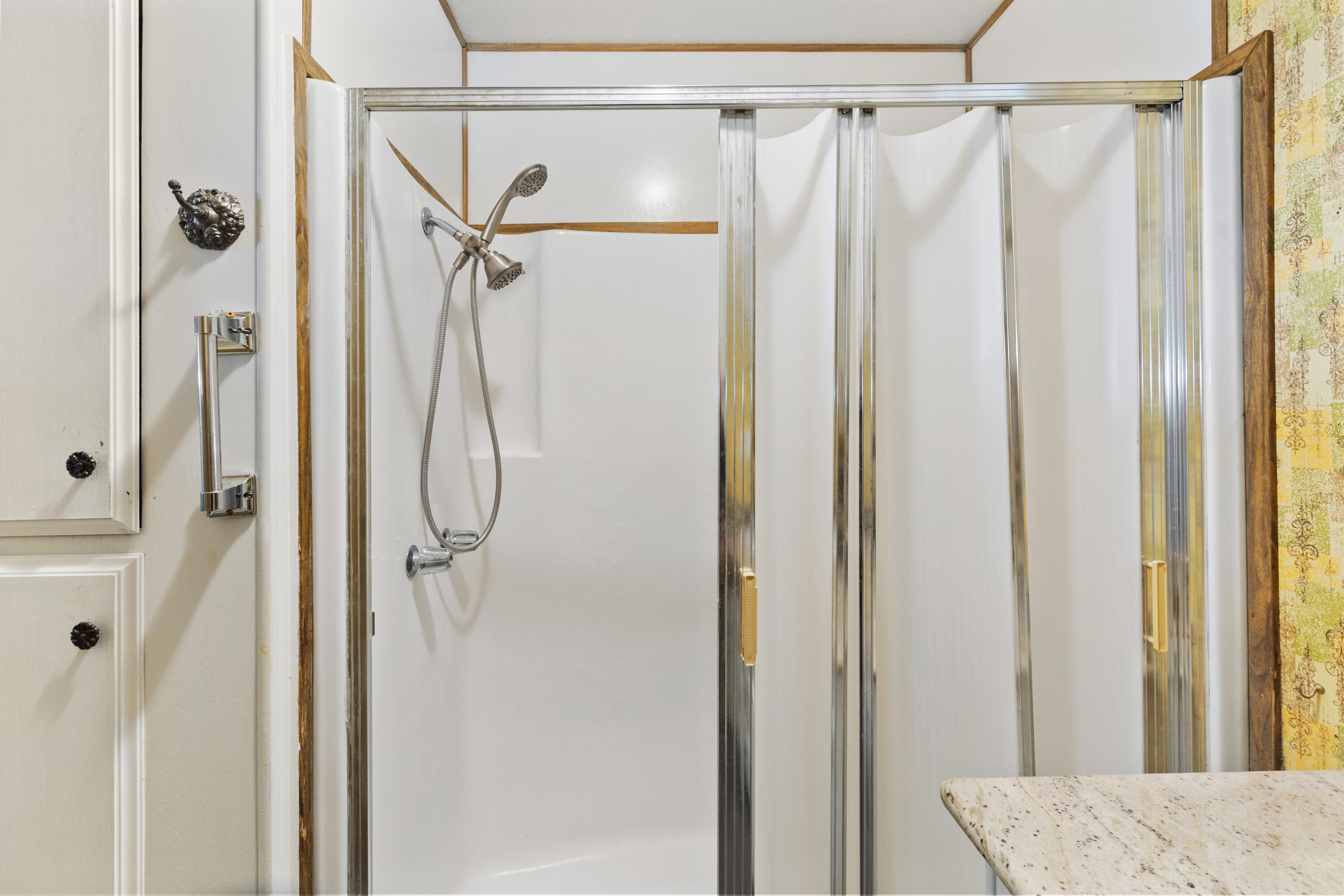 2373 Southwest Webster Road Grants Pass, OR 97526 - Photo 25 of 39 Master Shower
