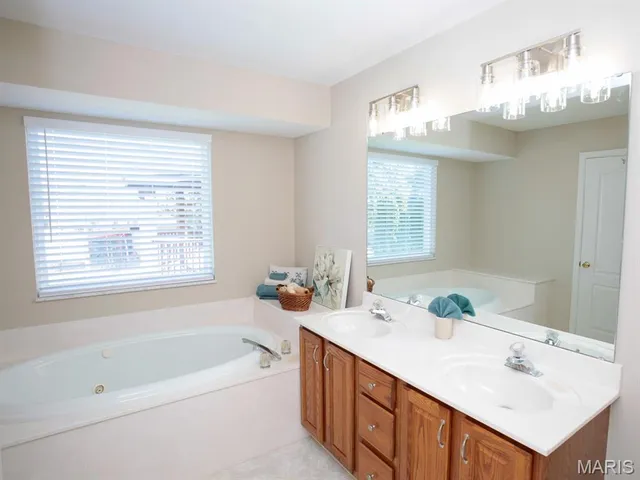 $429,500 | 5070 Douglas Park Drive, St. Peters, MO 63304