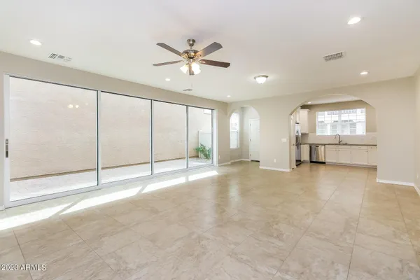 $2,555 | 1088 South Agnes Lane, Gilbert, AZ 85296