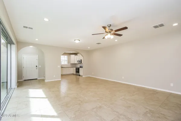 $2,555 | 1088 South Agnes Lane, Gilbert, AZ 85296
