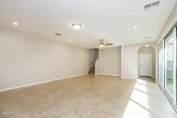 $2,555 | 1088 South Agnes Lane, Gilbert, AZ 85296
