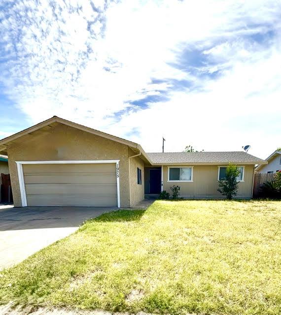 1975 Rohrer Drive Turlock, CA 95382 - Photo 2 of 25