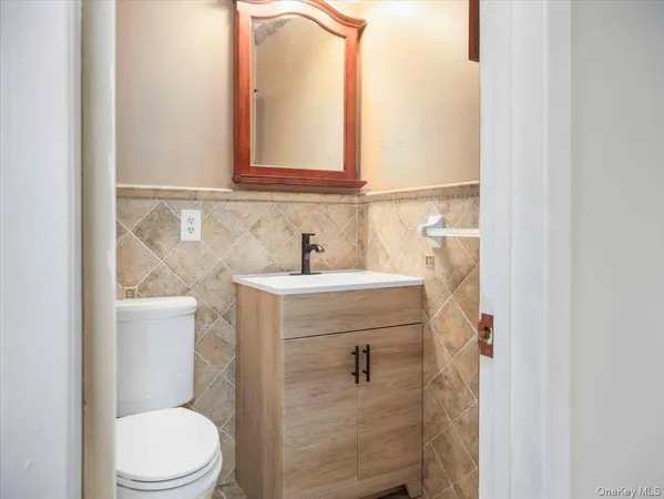 $3,200 | 430 Somerset Drive, Unit F, Pearl River, NY 10965