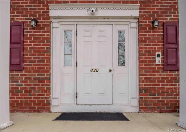 $3,200 | 430 Somerset Drive, Unit F, Pearl River, NY 10965