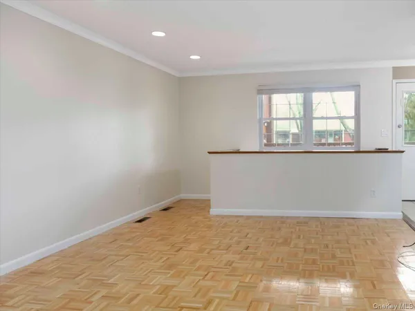 $3,200 | 430 Somerset Drive, Unit F, Pearl River, NY 10965