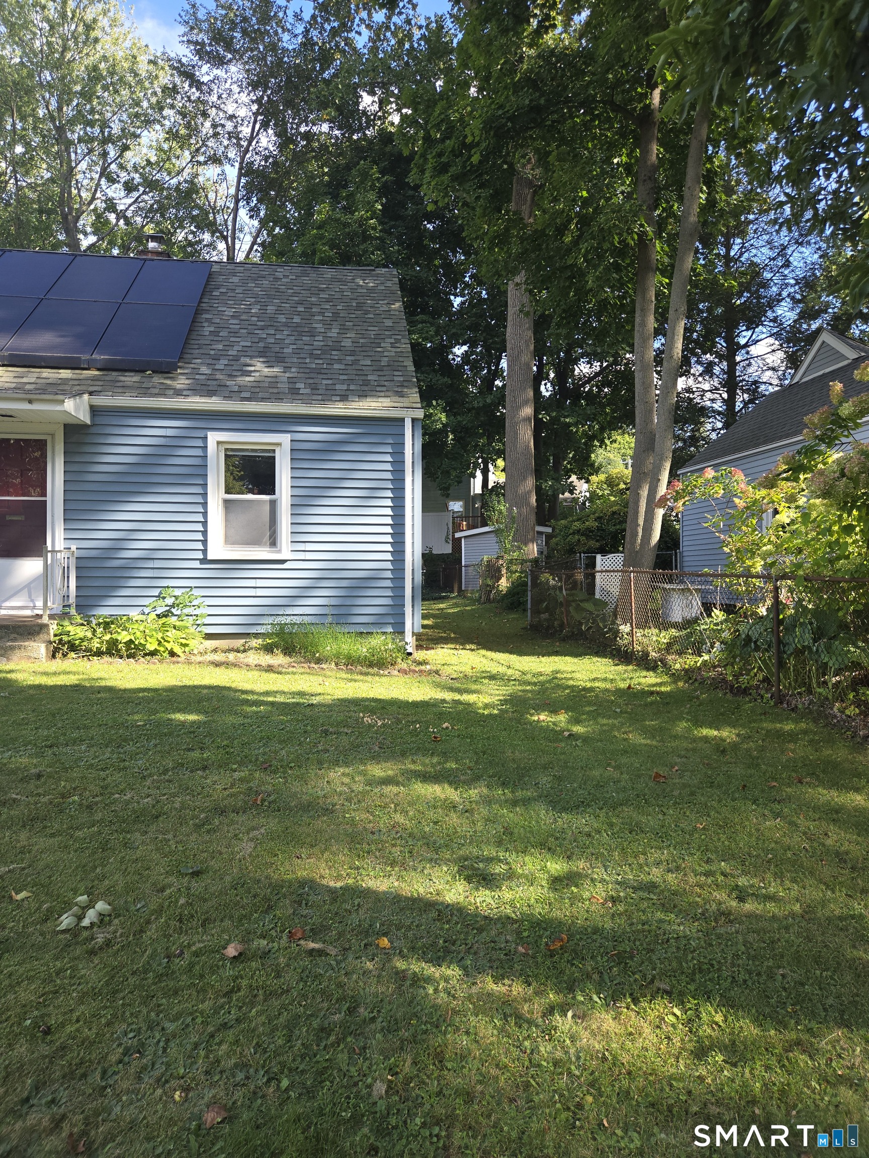15 Broadvale Road Meriden, CT 06450 - Photo 3 of 25 Gallery Image 3