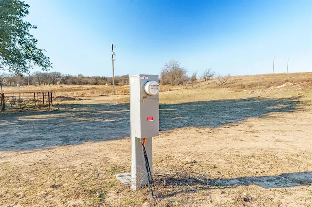 a view of an outdoor space and a yard