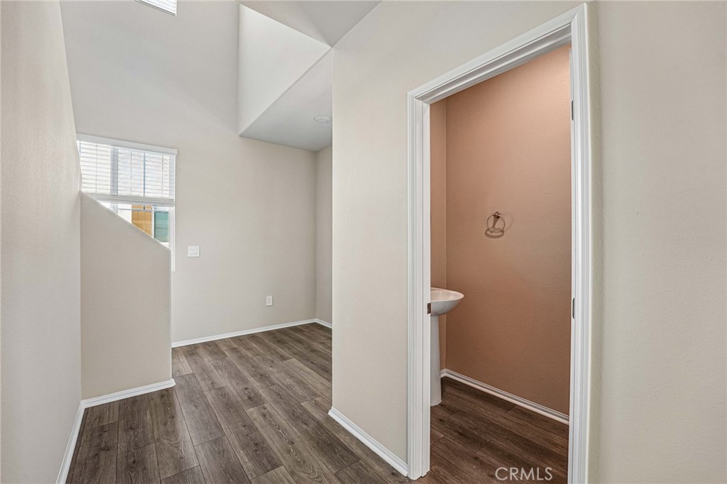 1131 Tropic Court Redlands, CA 92374 - Photo 4 of 31
