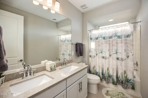 $1,195,000 | 2948 East Tina Drive, Phoenix, AZ 85050
