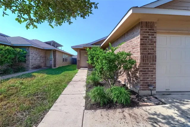$1,750 | 3308 Barksdale Drive, Austin, TX 78725