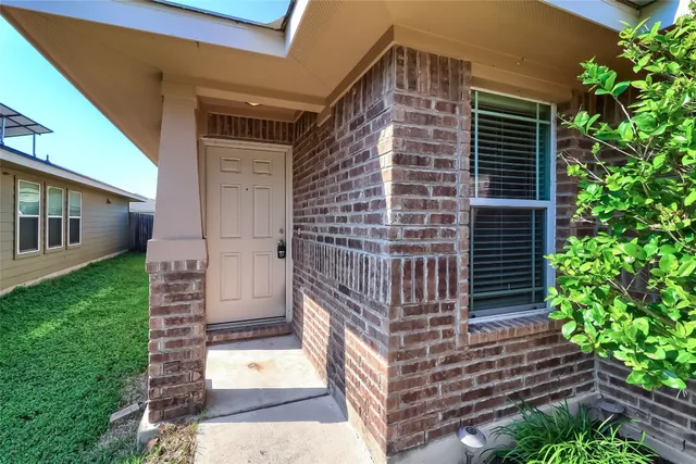 $1,750 | 3308 Barksdale Drive, Austin, TX 78725