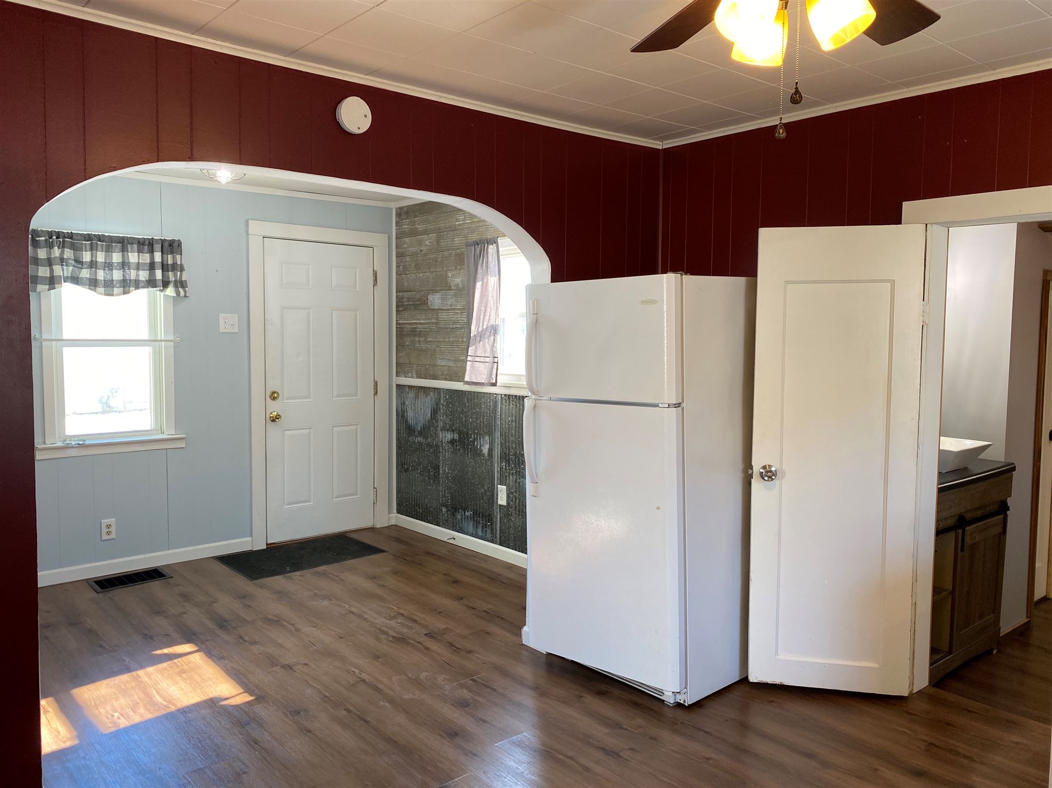 886 West Locust Street Canton, IL 61520 - Photo 15 of 30 Gallery Image 15