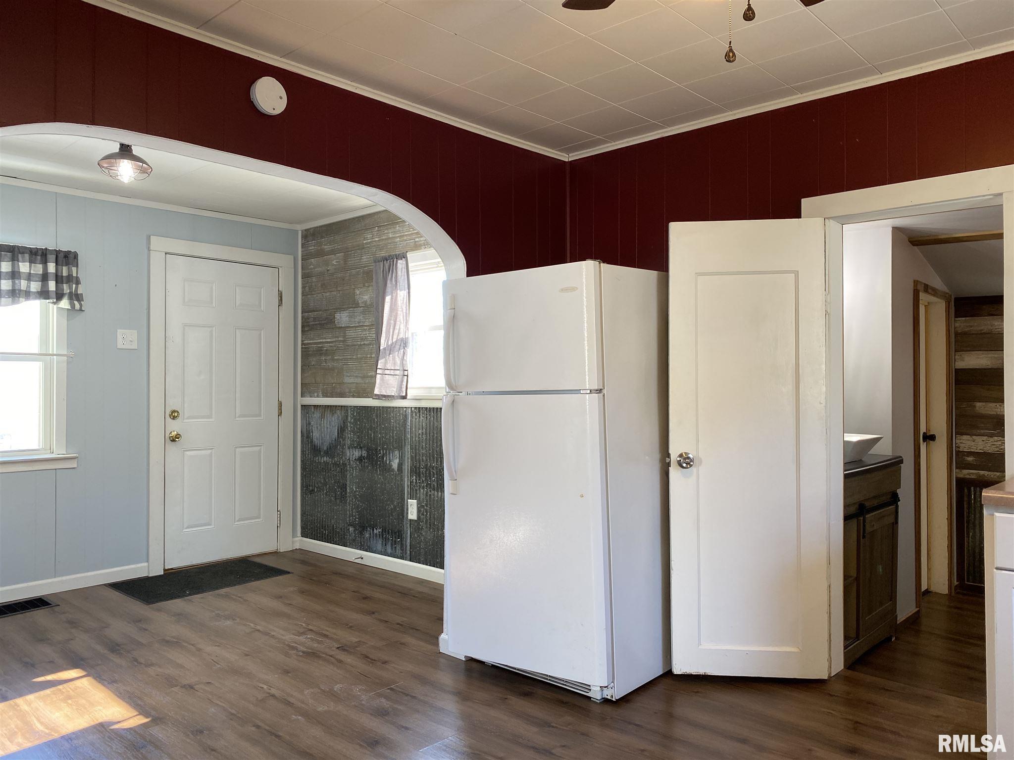 886 West Locust Street Canton, IL 61520 - Photo 20 of 30 Gallery Image 20
