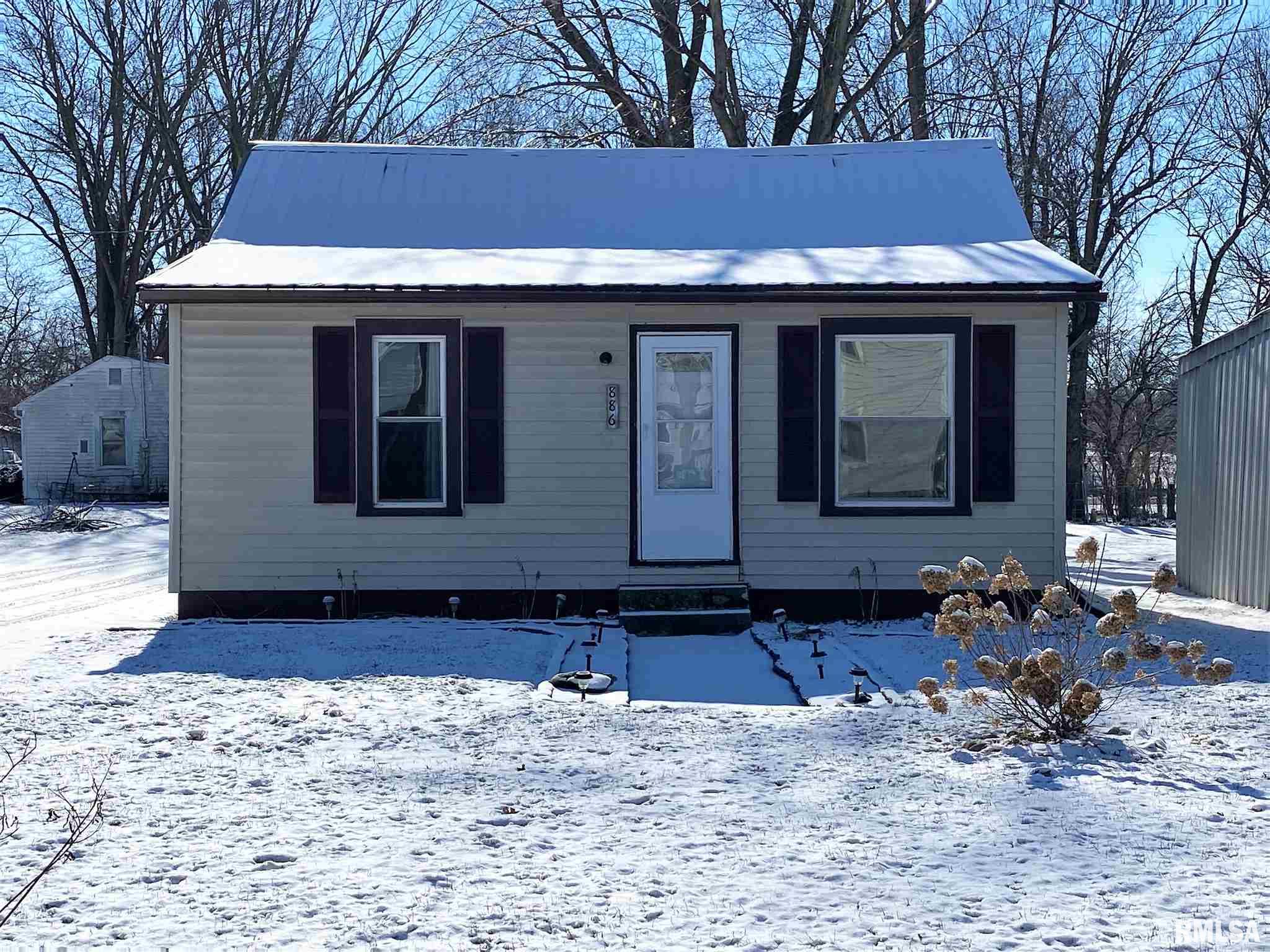 886 West Locust Street Canton, IL 61520 - Photo 2 of 30 Gallery Image 2