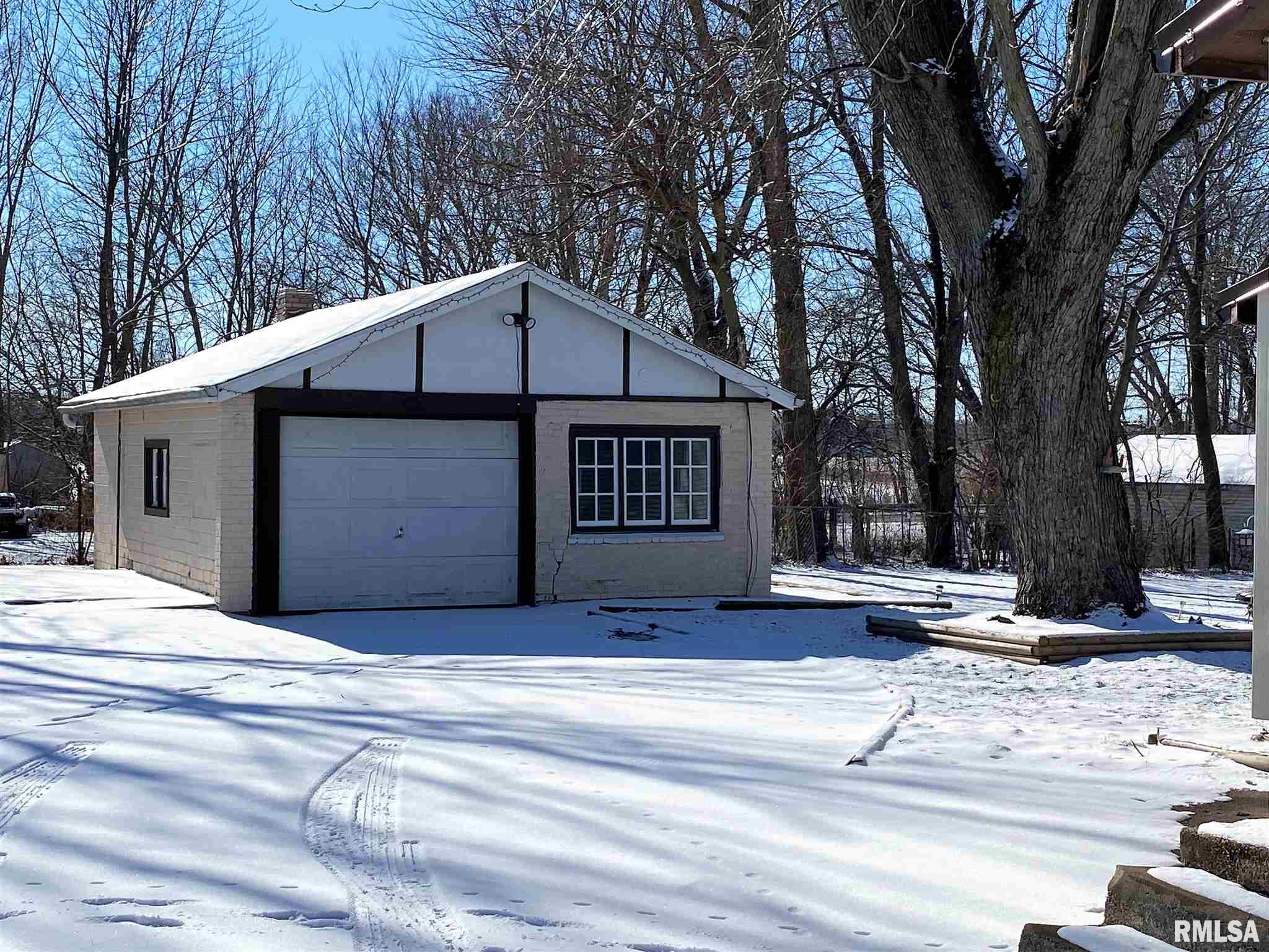 886 West Locust Street Canton, IL 61520 - Photo 27 of 30 Gallery Image 27