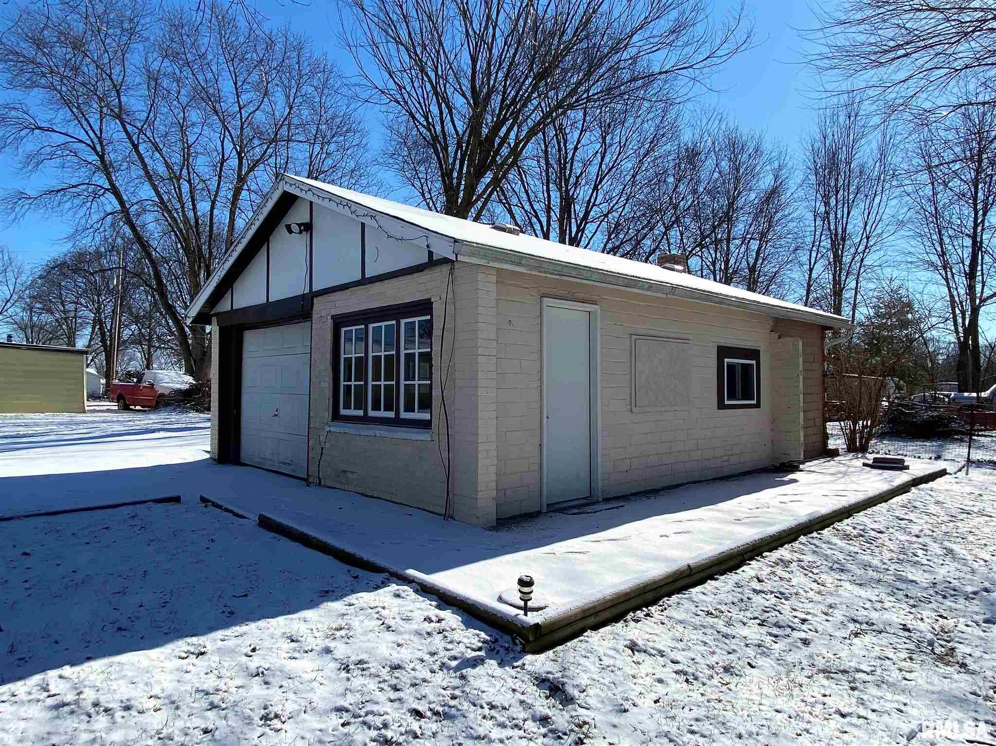 886 West Locust Street Canton, IL 61520 - Photo 29 of 30 Gallery Image 29