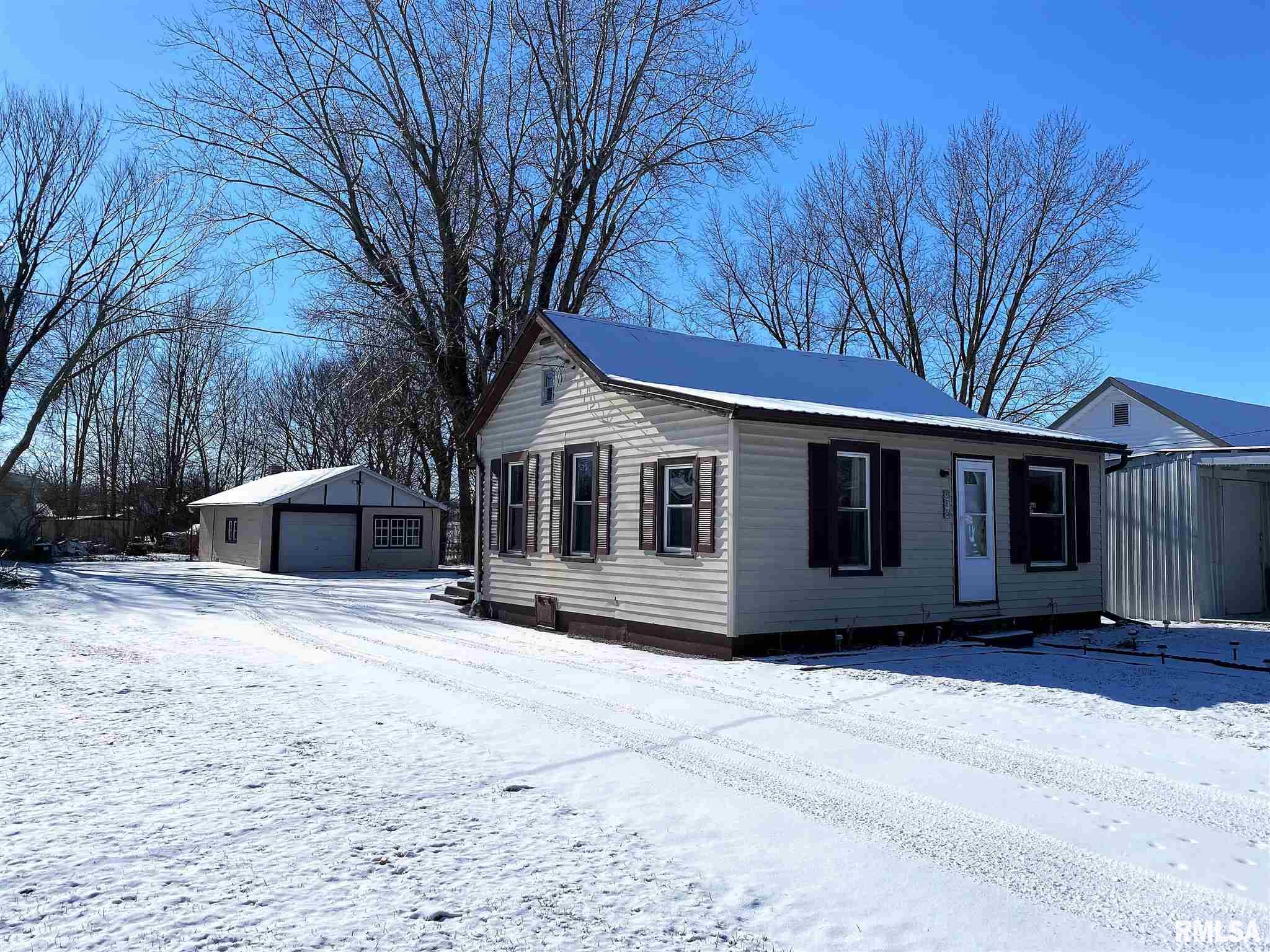 886 West Locust Street Canton, IL 61520 - Photo 30 of 30 Gallery Image 30