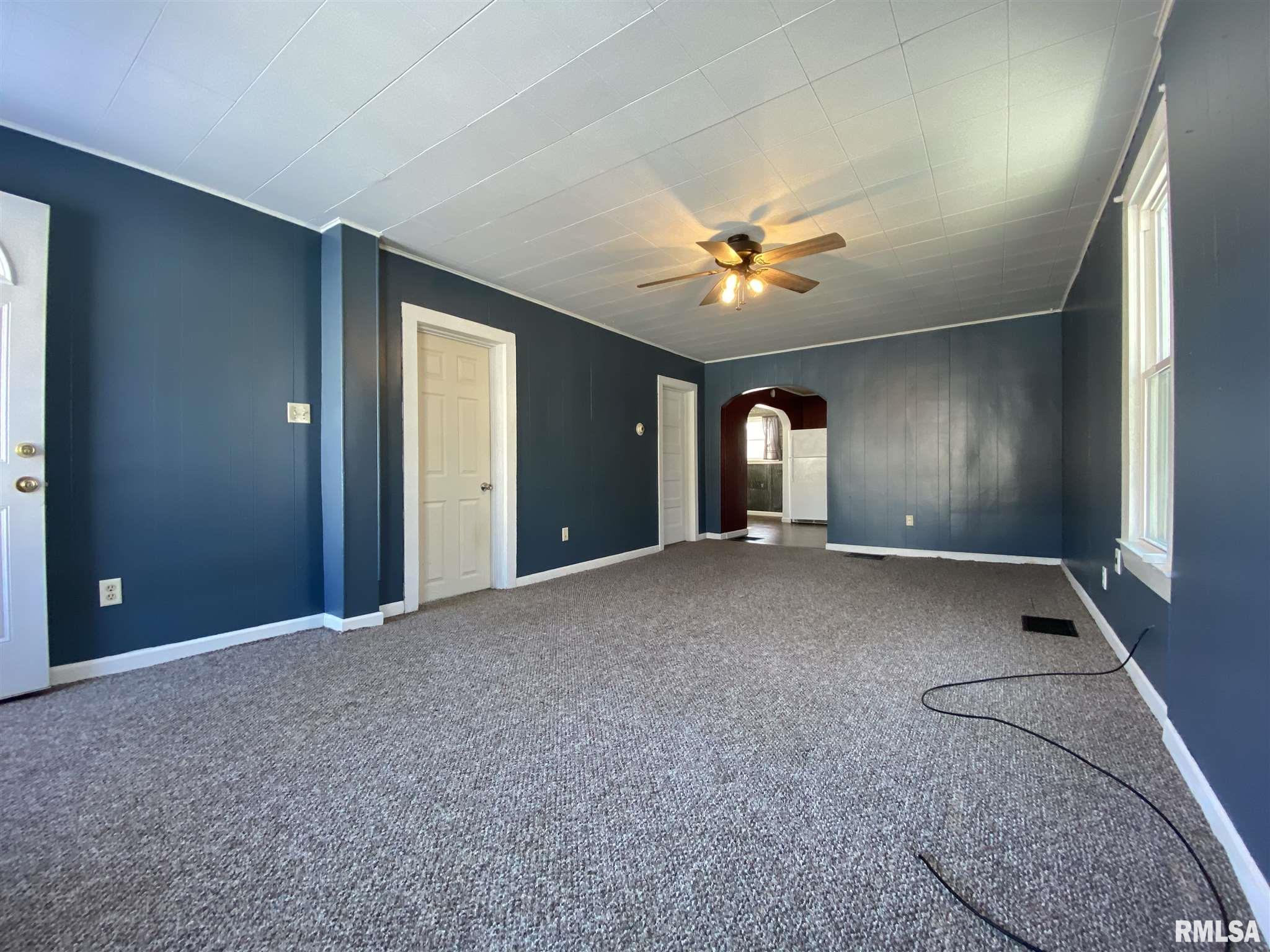 886 West Locust Street Canton, IL 61520 - Photo 5 of 30 Gallery Image 5