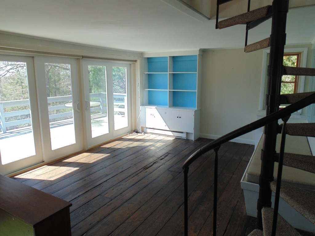 40 Frazar Road Falmouth, MA 02540 - Photo 5 of 21 Gallery Image 5