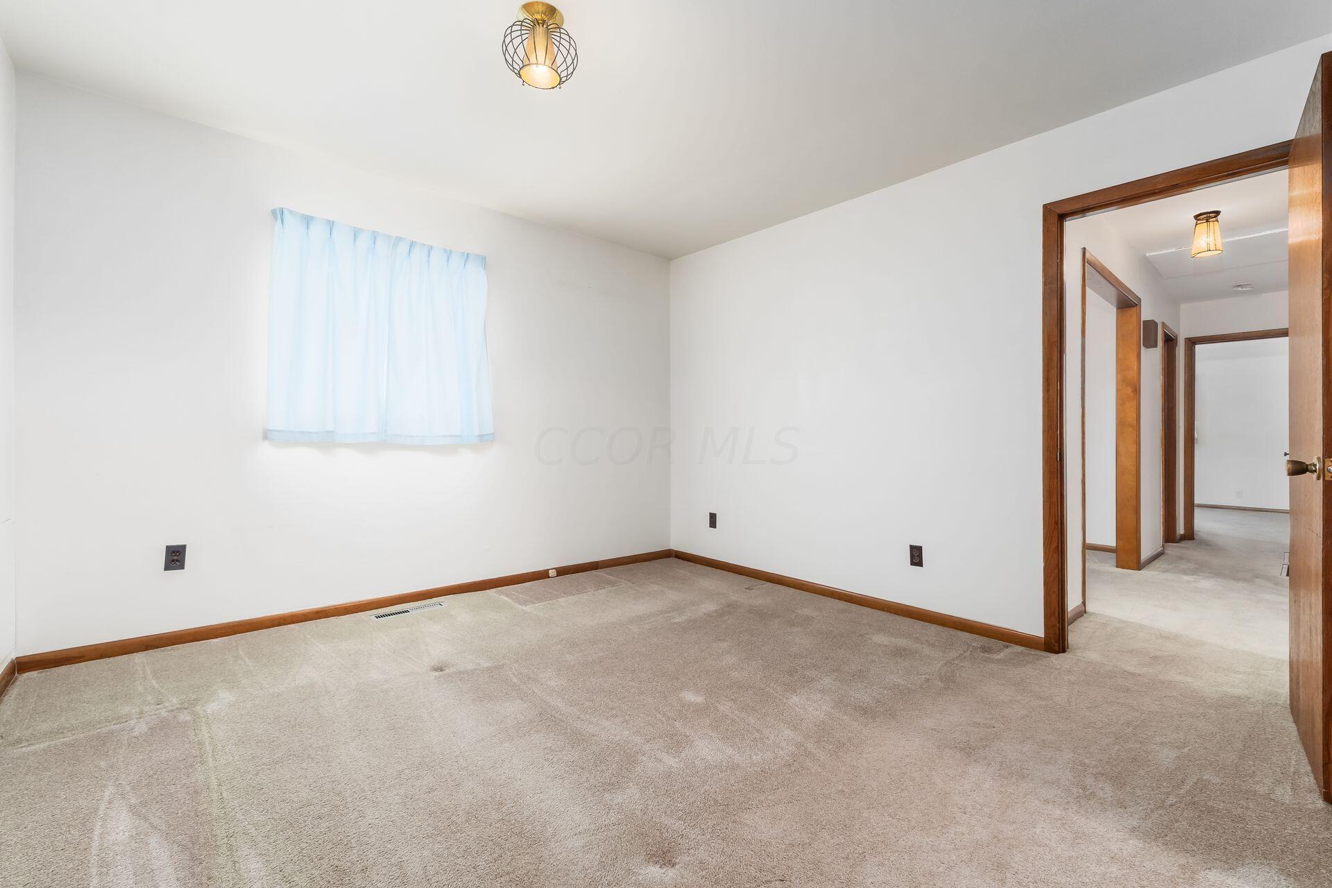 1088 Acton Road Columbus, OH 43224 - Photo 19 of 53 022_ Rd Columbus OH 43224 USA