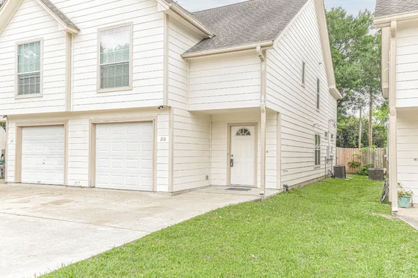 $1,875 | 213 Foster Street, Tomball, TX 77375