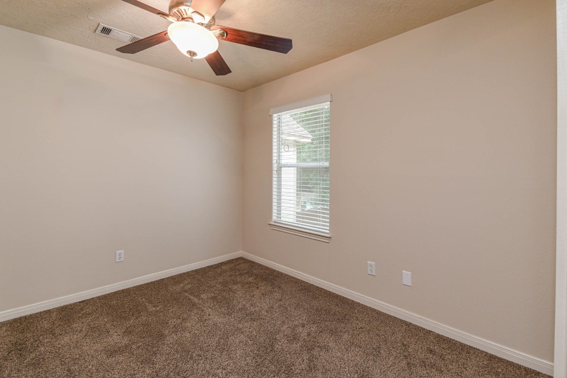 213 Foster Street Tomball, TX 77375 - Photo 11 of 22