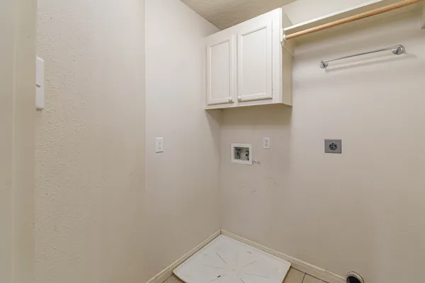 $1,875 | 213 Foster Street, Tomball, TX 77375