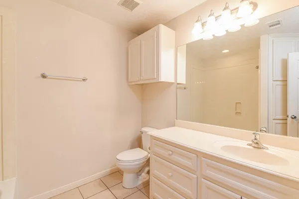 $1,875 | 213 Foster Street, Tomball, TX 77375