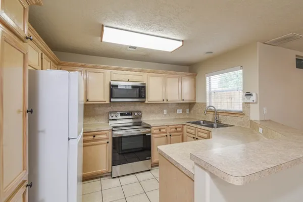 $1,875 | 213 Foster Street, Tomball, TX 77375