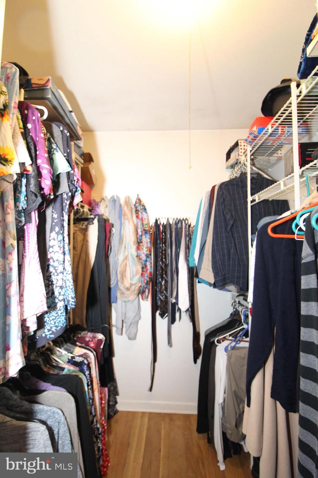 2511 North Gate Road Wilmington, DE 19810 - Photo 23 of 35 Large Walk-in Closet