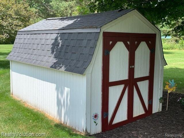 4052 Calkins Road Dryden, MI 48428 - Photo 34 of 37 IMG_7654.jpg