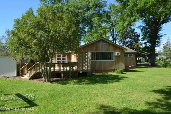 $179,000 | 407 East 16th Street, Yazoo City, MS 39194