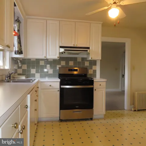 $1,150 | 304 South Coldbrook Avenue, Chambersburg, PA 17201