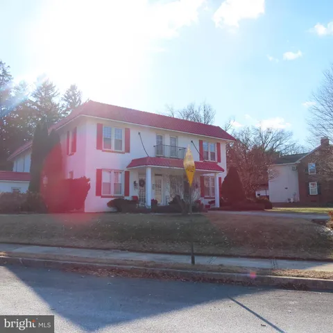 $1,150 | 304 South Coldbrook Avenue, Chambersburg, PA 17201